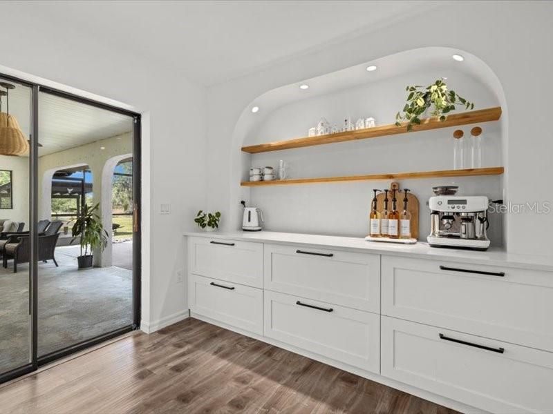 En Venta: $779,000 (3 camas, 2 baños, 2181 Pies cuadrados)