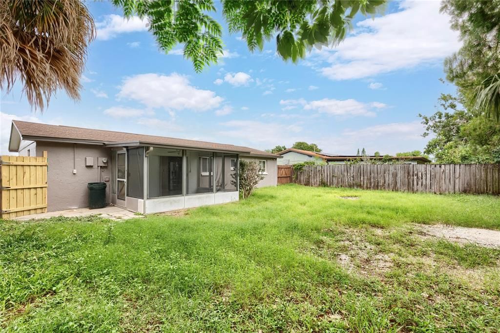 For Sale: $270,000 (3 beds, 1 baths, 1080 Square Feet)