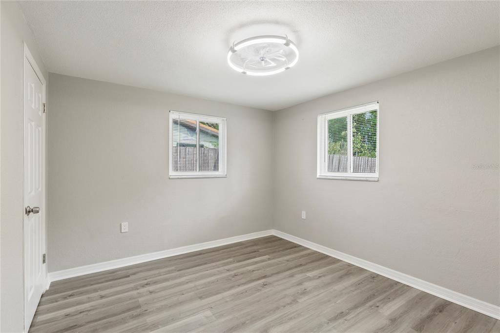 For Sale: $270,000 (3 beds, 1 baths, 1080 Square Feet)