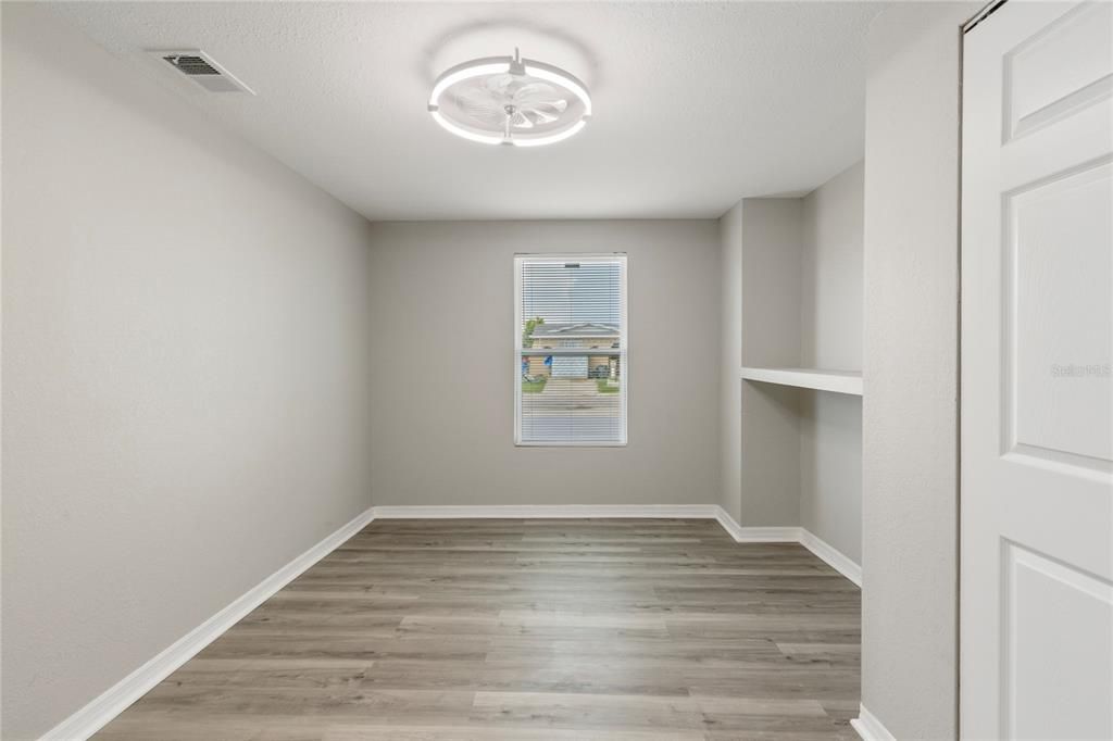 For Sale: $270,000 (3 beds, 1 baths, 1080 Square Feet)