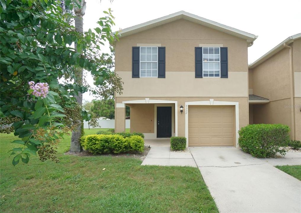 For Rent: $2,150 (3 beds, 2 baths, 1868 Square Feet)