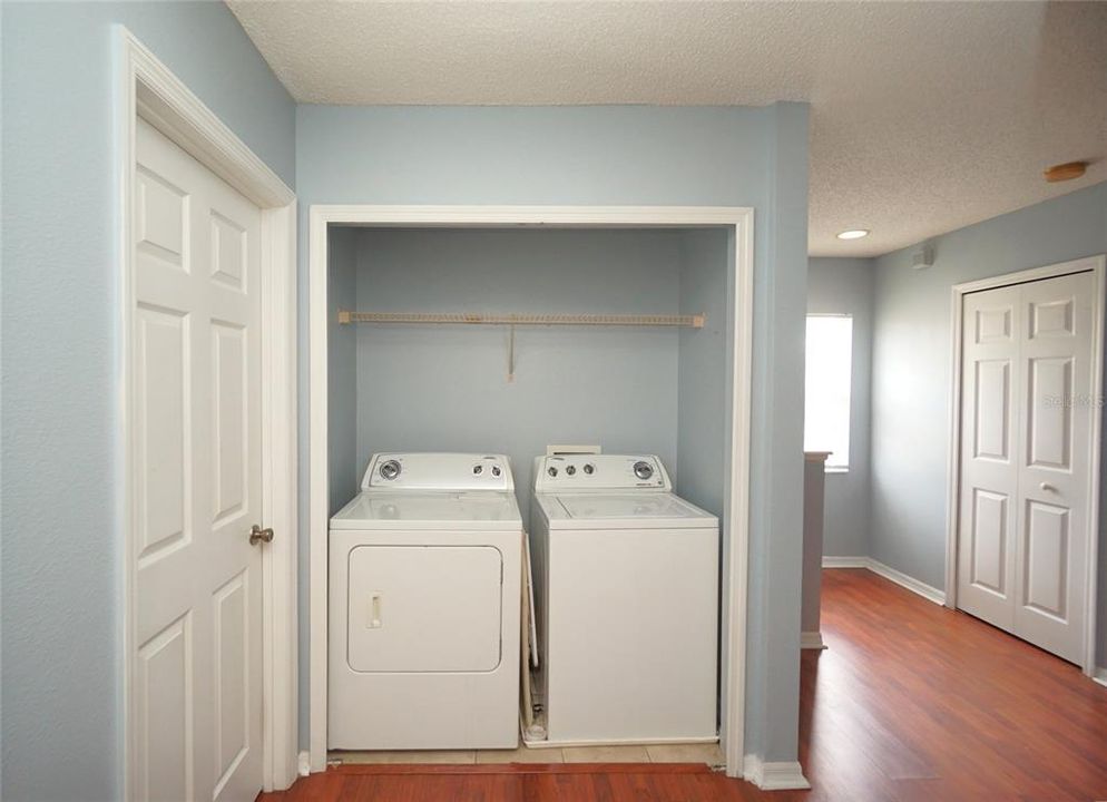 For Rent: $2,150 (3 beds, 2 baths, 1868 Square Feet)