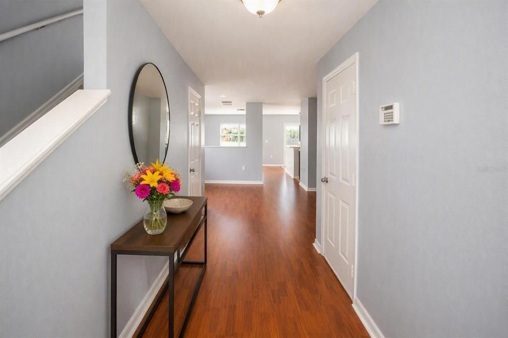 For Rent: $2,150 (3 beds, 2 baths, 1868 Square Feet)
