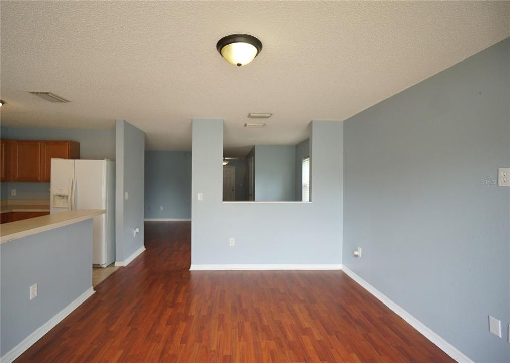 For Rent: $2,150 (3 beds, 2 baths, 1868 Square Feet)