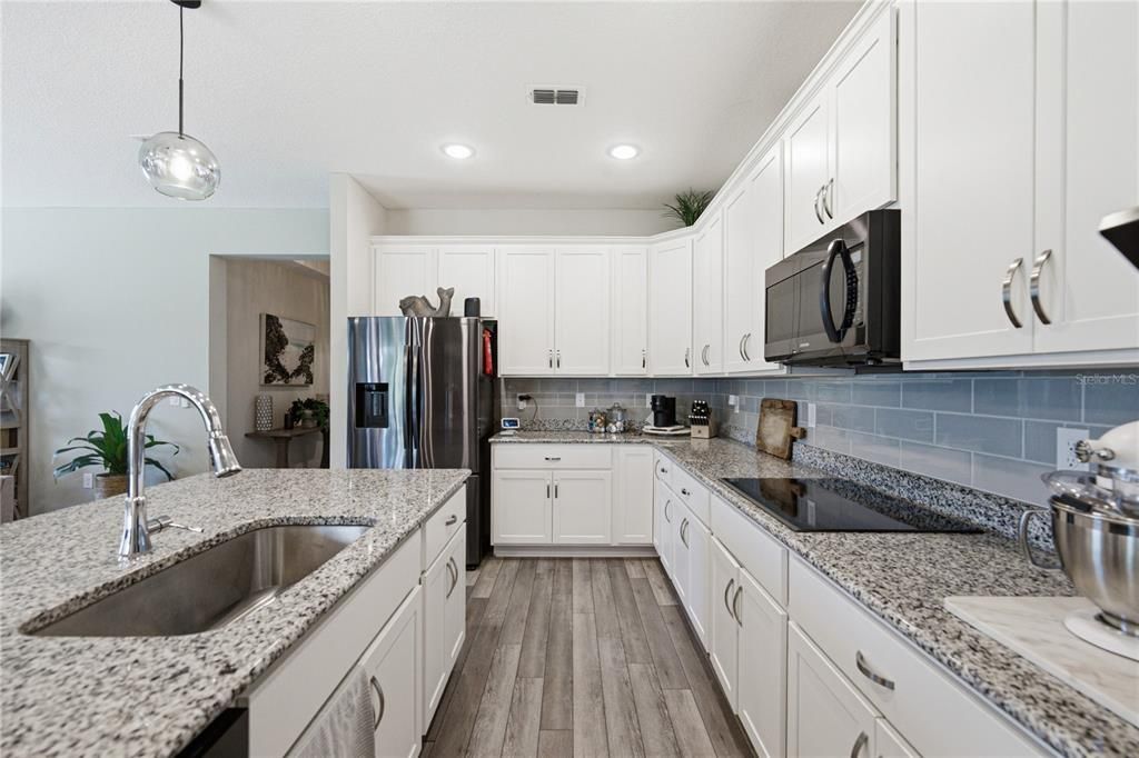 For Sale: $418,990 (4 beds, 2 baths, 2161 Square Feet)