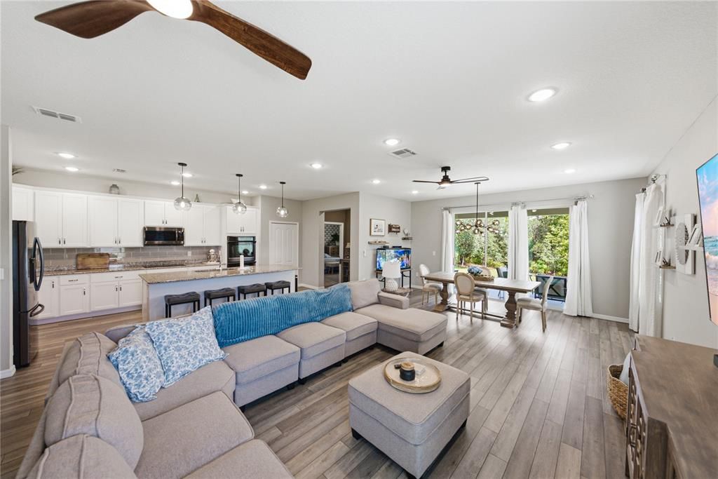 For Sale: $418,990 (4 beds, 2 baths, 2161 Square Feet)