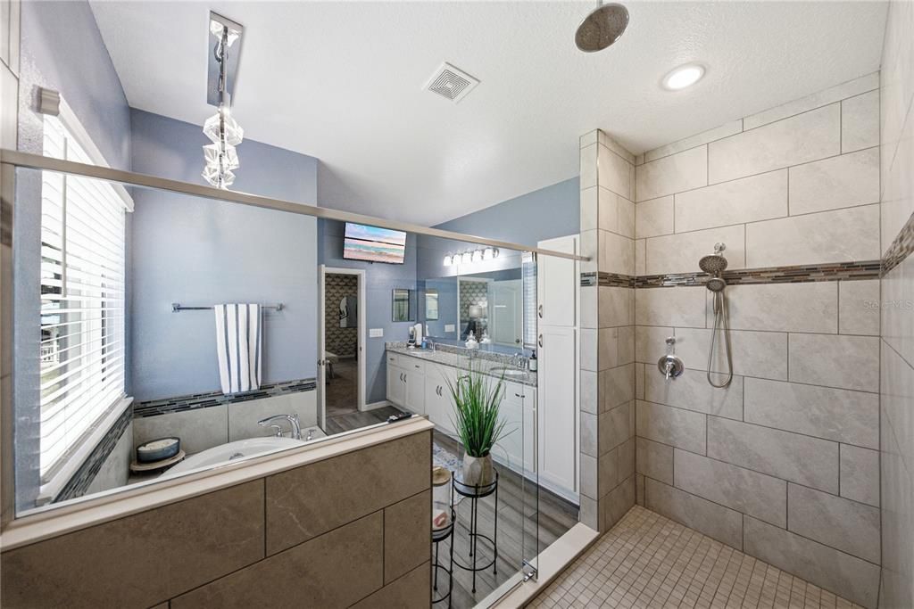 For Sale: $418,990 (4 beds, 2 baths, 2161 Square Feet)