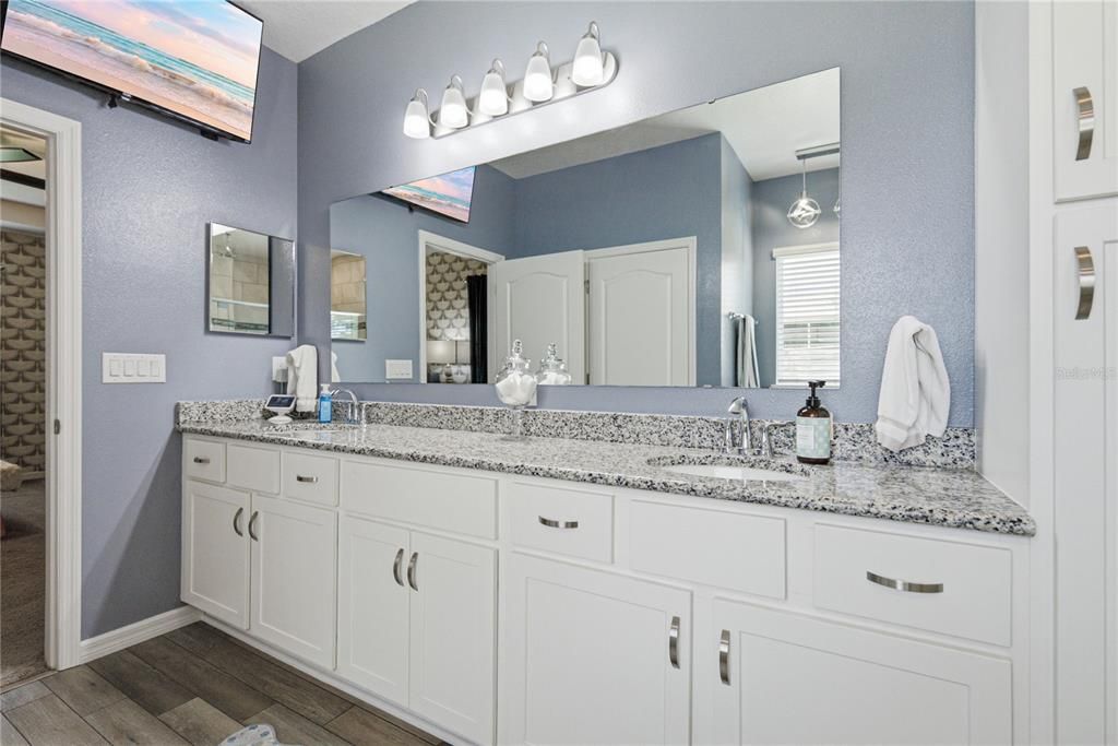 For Sale: $418,990 (4 beds, 2 baths, 2161 Square Feet)