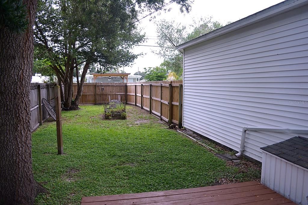 For Rent: $2,500 (2 beds, 1 baths, 786 Square Feet)