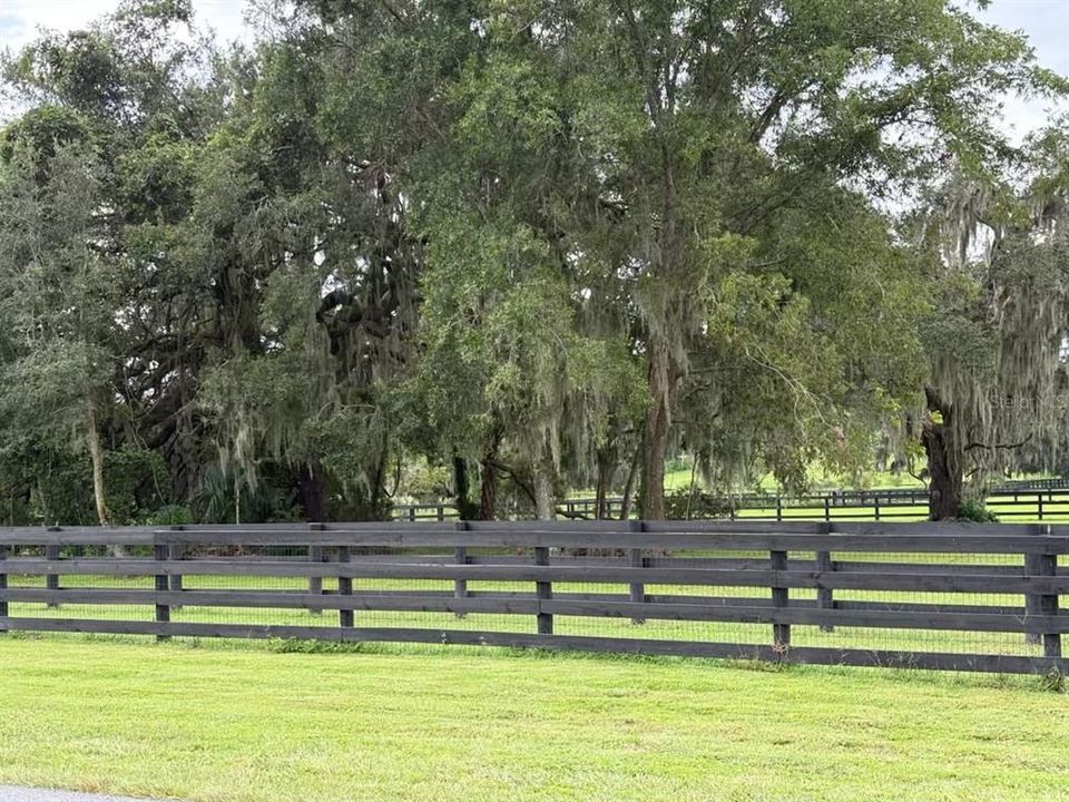 For Sale: $625,000 (5.00 acres)