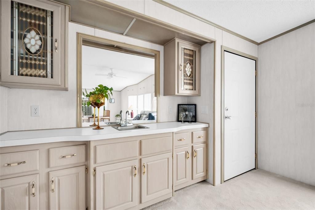 For Sale: $249,000 (2 beds, 2 baths, 1671 Square Feet)
