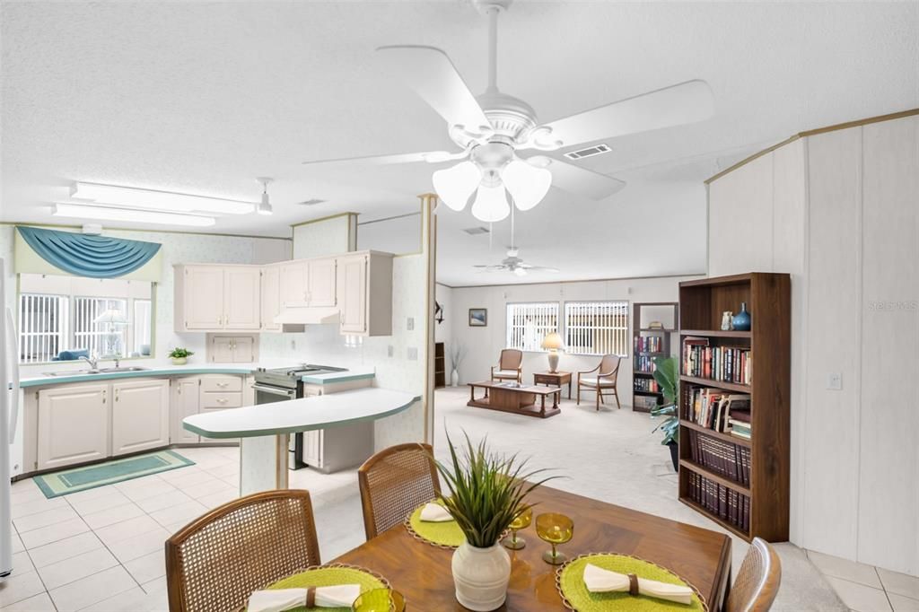 For Sale: $249,000 (2 beds, 2 baths, 1671 Square Feet)