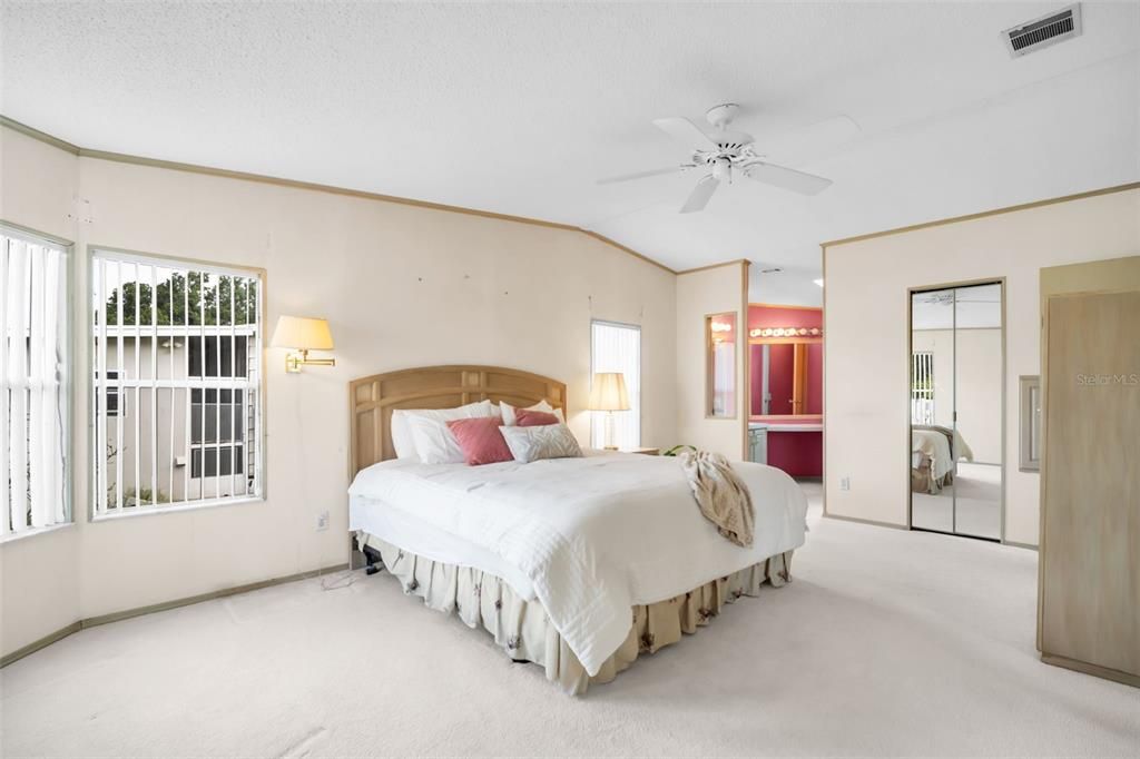 For Sale: $249,000 (2 beds, 2 baths, 1671 Square Feet)