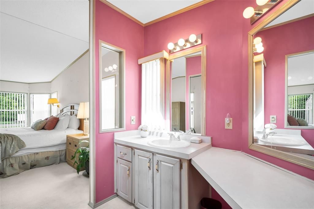 For Sale: $249,000 (2 beds, 2 baths, 1671 Square Feet)