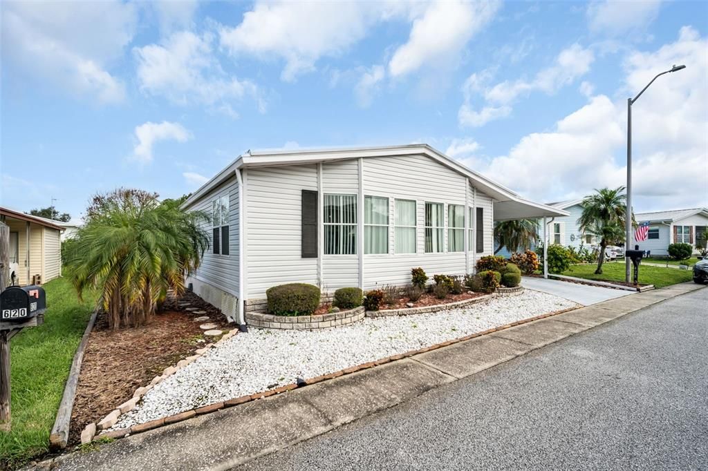 For Sale: $249,000 (2 beds, 2 baths, 1671 Square Feet)