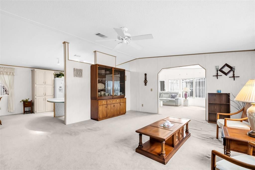 For Sale: $249,000 (2 beds, 2 baths, 1671 Square Feet)