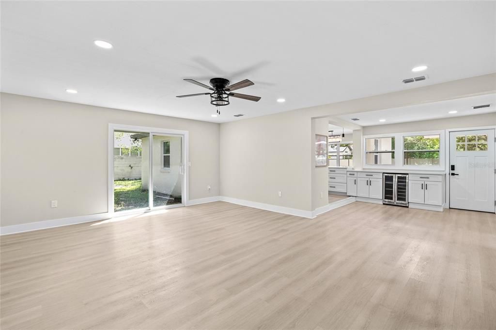 For Sale: $849,000 (3 beds, 2 baths, 1599 Square Feet)