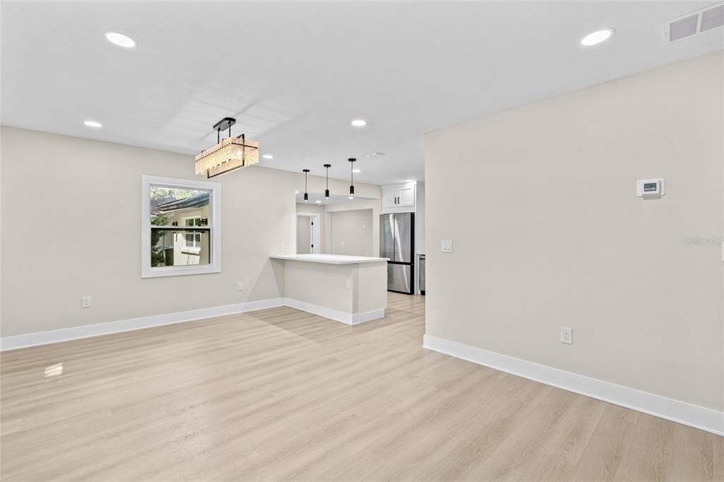 For Sale: $849,000 (3 beds, 2 baths, 1599 Square Feet)