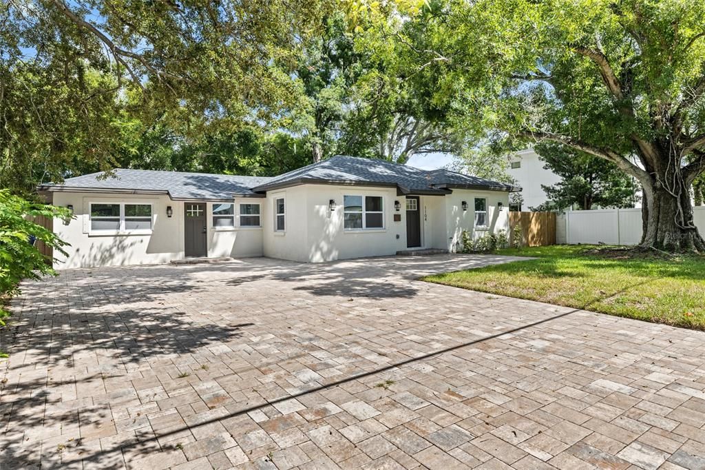 For Sale: $849,000 (3 beds, 2 baths, 1599 Square Feet)