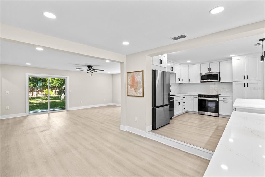 For Sale: $849,000 (3 beds, 2 baths, 1599 Square Feet)