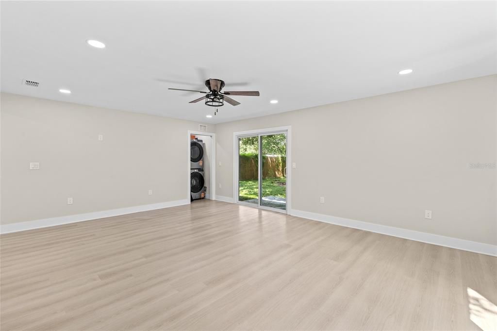 For Sale: $849,000 (3 beds, 2 baths, 1599 Square Feet)