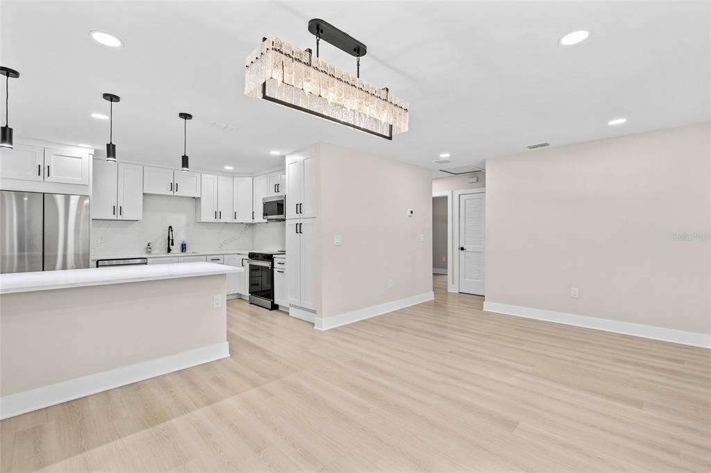 For Sale: $849,000 (3 beds, 2 baths, 1599 Square Feet)