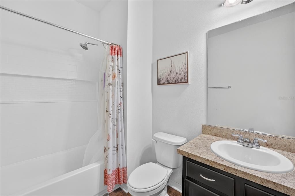 For Sale: $355,000 (3 beds, 2 baths, 1556 Square Feet)