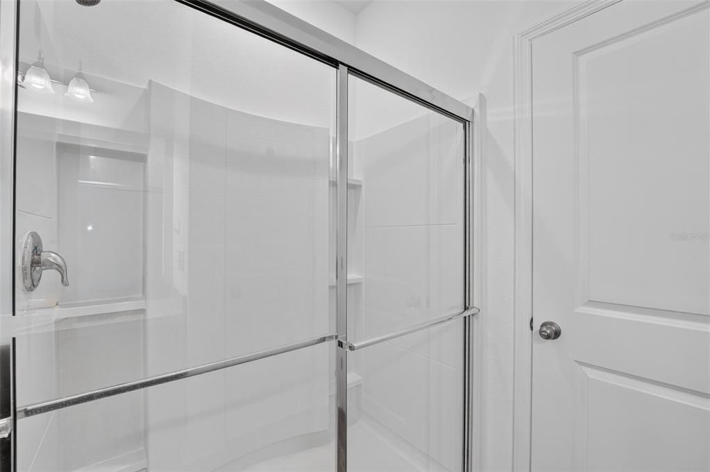 For Sale: $355,000 (3 beds, 2 baths, 1556 Square Feet)