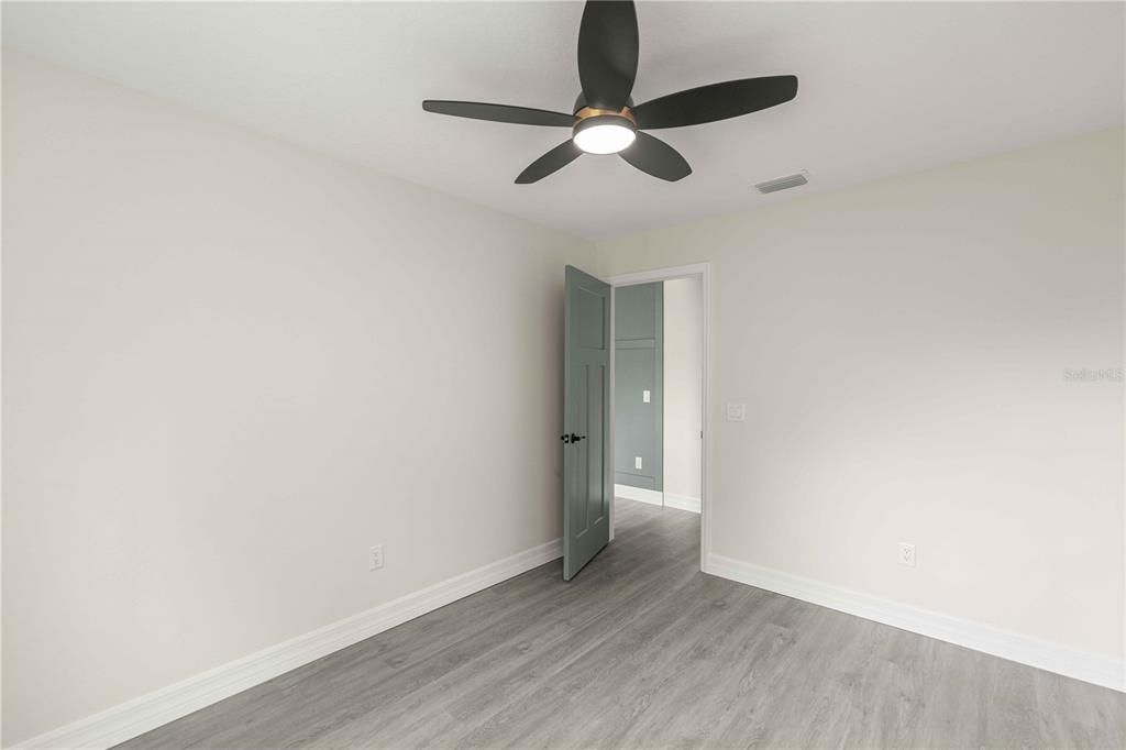 For Sale: $298,900 (4 beds, 2 baths, 1576 Square Feet)