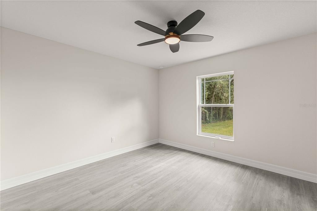 For Sale: $298,900 (4 beds, 2 baths, 1576 Square Feet)