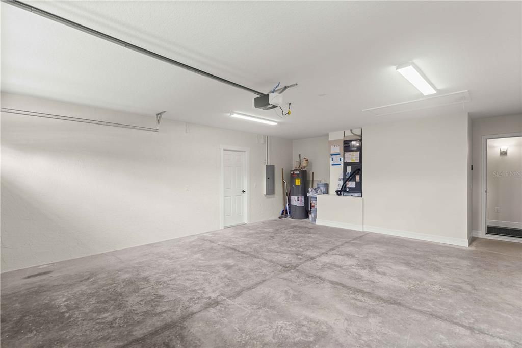 For Sale: $298,900 (4 beds, 2 baths, 1576 Square Feet)