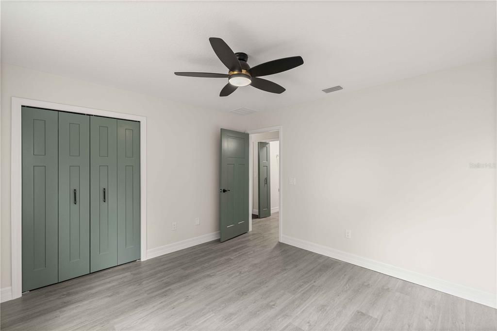 For Sale: $298,900 (4 beds, 2 baths, 1576 Square Feet)
