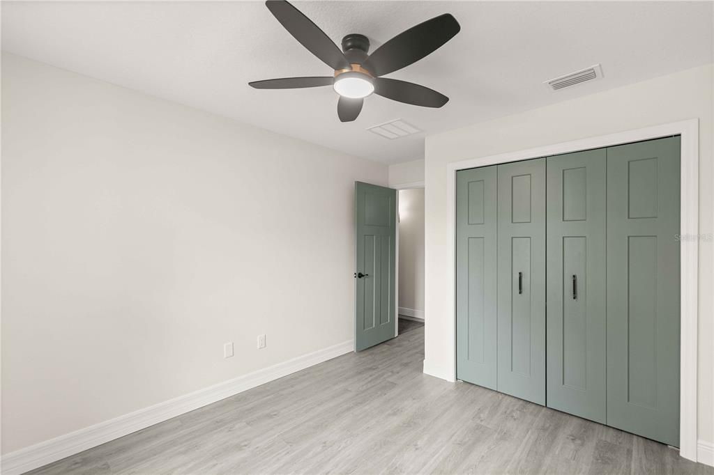 For Sale: $298,900 (4 beds, 2 baths, 1576 Square Feet)