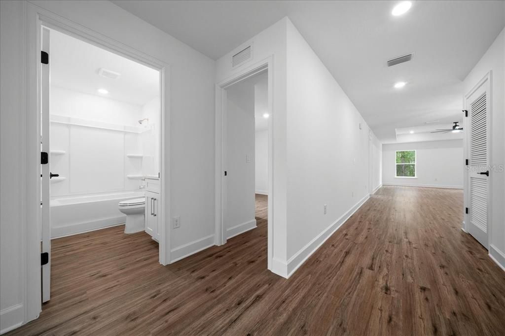 For Sale: $349,900 (3 beds, 2 baths, 1580 Square Feet)