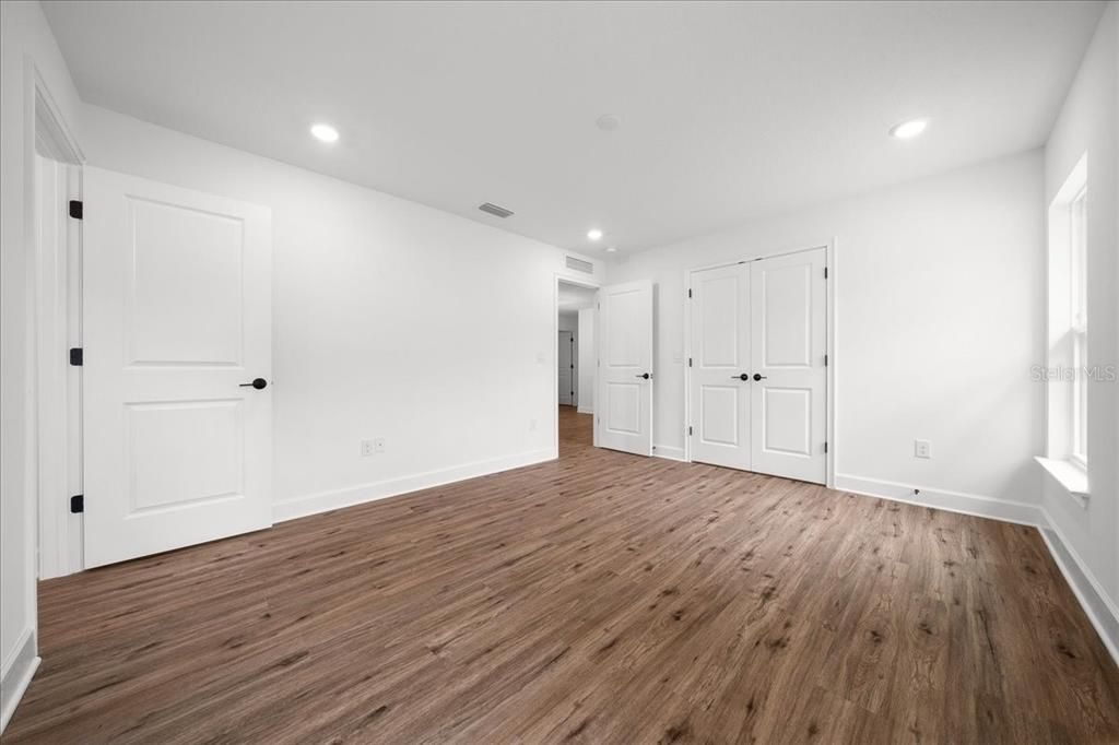 For Sale: $349,900 (3 beds, 2 baths, 1580 Square Feet)