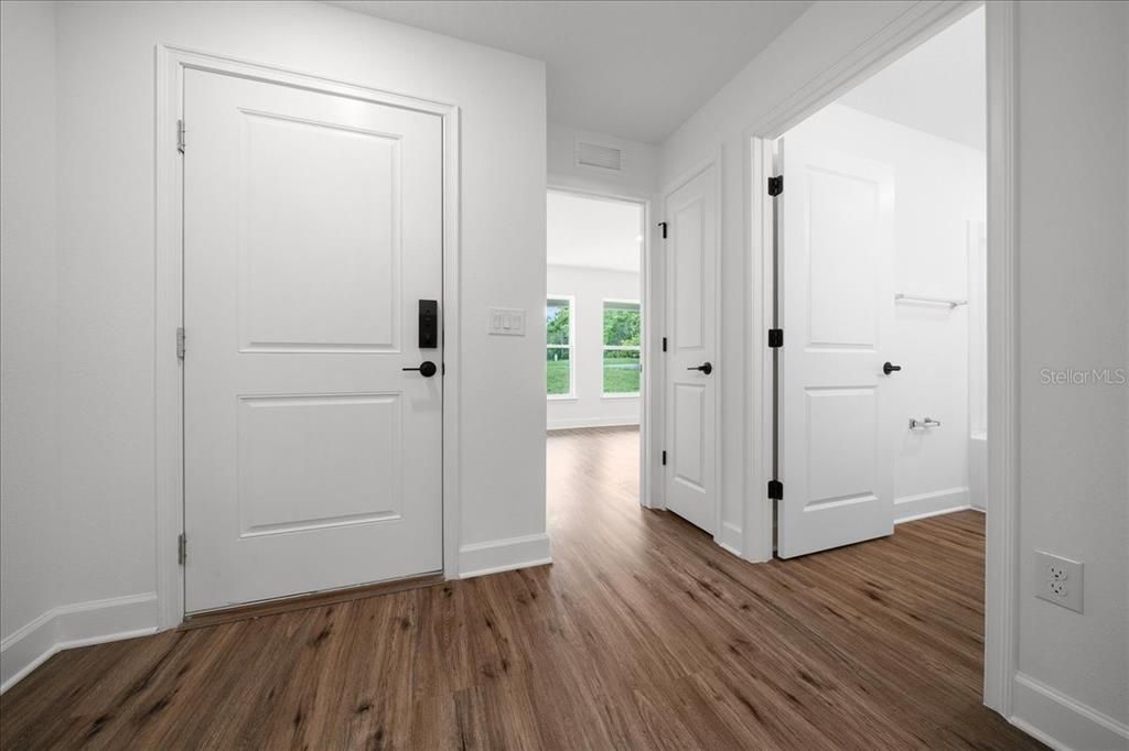 For Sale: $349,900 (3 beds, 2 baths, 1580 Square Feet)