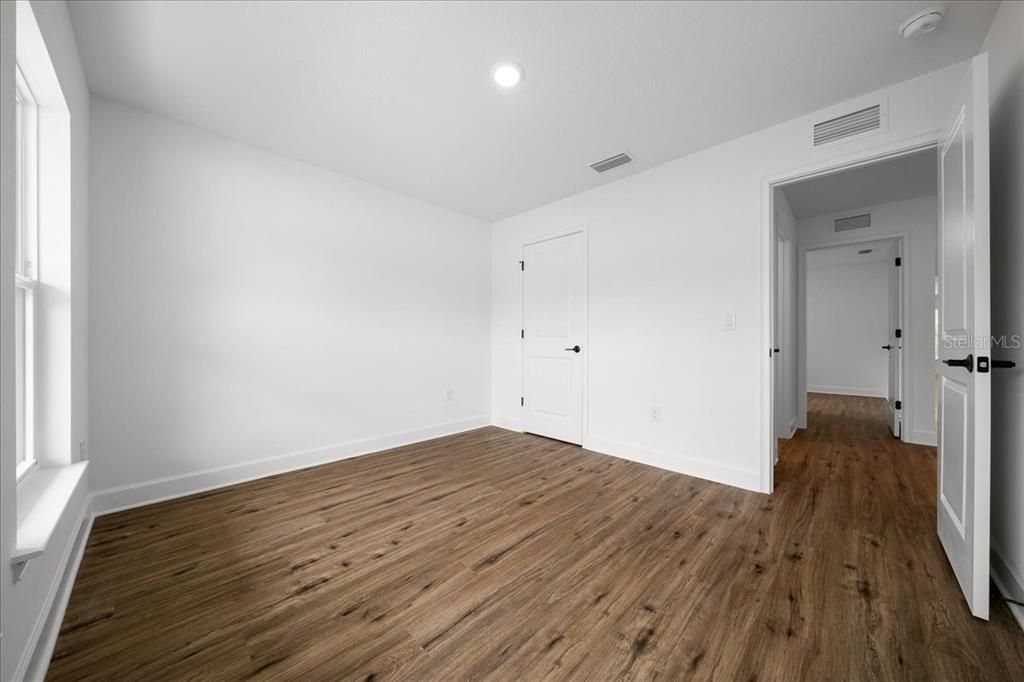 For Sale: $349,900 (3 beds, 2 baths, 1580 Square Feet)