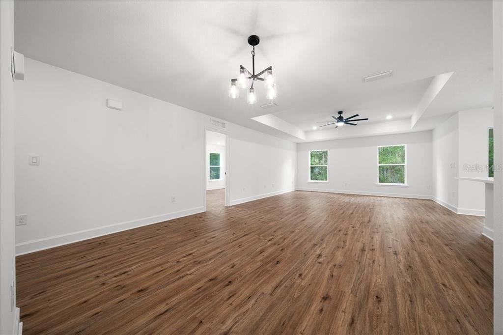 For Sale: $349,900 (3 beds, 2 baths, 1580 Square Feet)