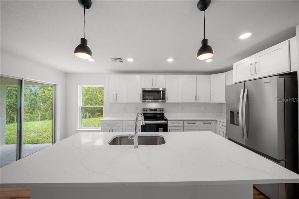 For Sale: $349,900 (3 beds, 2 baths, 1580 Square Feet)