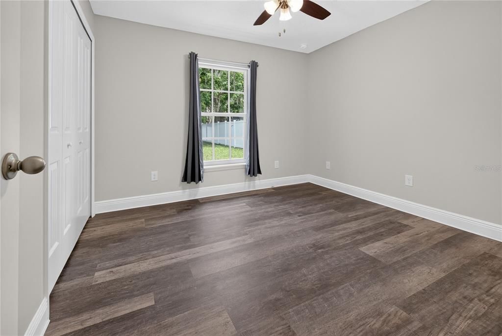 For Sale: $335,000 (3 beds, 2 baths, 1386 Square Feet)
