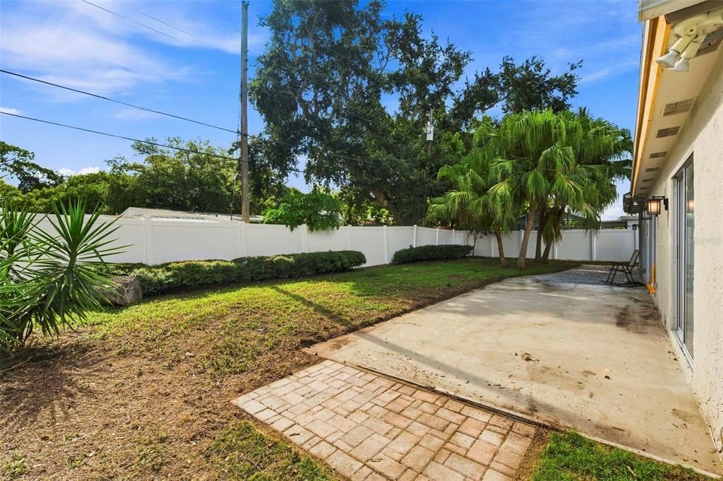 En Venta: $475,000 (3 camas, 2 baños, 1701 Pies cuadrados)