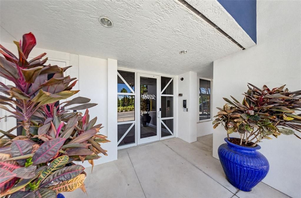 For Sale: $1,450,000 (2 beds, 2 baths, 1940 Square Feet)