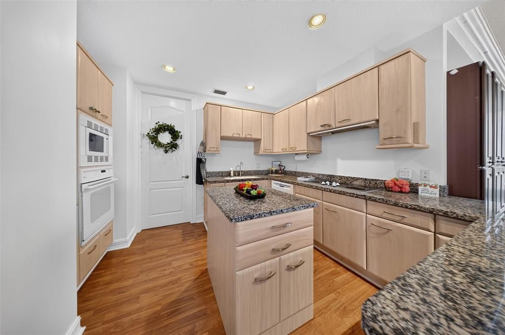 For Sale: $1,450,000 (2 beds, 2 baths, 1940 Square Feet)