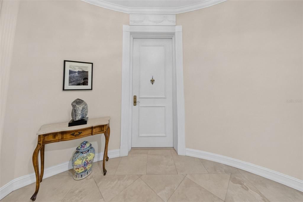 For Sale: $1,450,000 (2 beds, 2 baths, 1940 Square Feet)