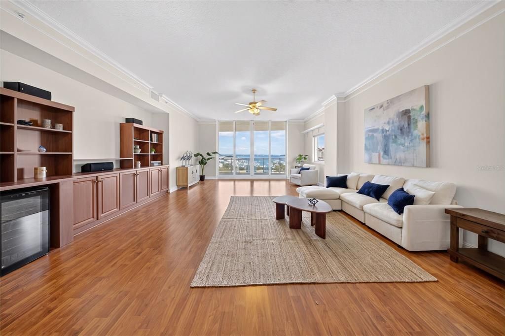For Sale: $1,450,000 (2 beds, 2 baths, 1940 Square Feet)
