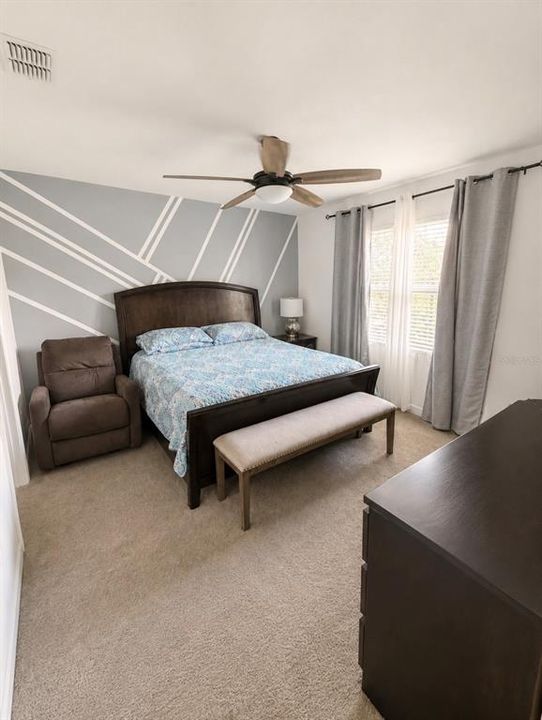 For Sale: $369,900 (4 beds, 3 baths, 2124 Square Feet)