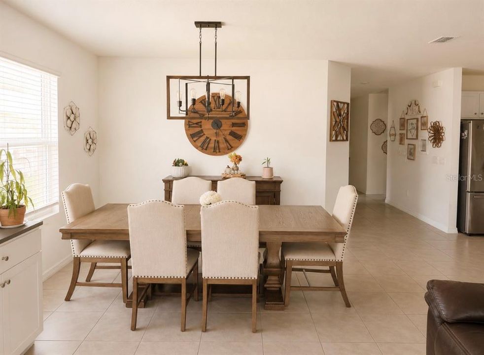 For Sale: $369,900 (4 beds, 3 baths, 2124 Square Feet)