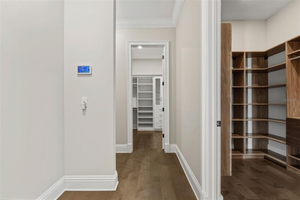 For Sale: $2,899,000 (5 beds, 5 baths, 5863 Square Feet)