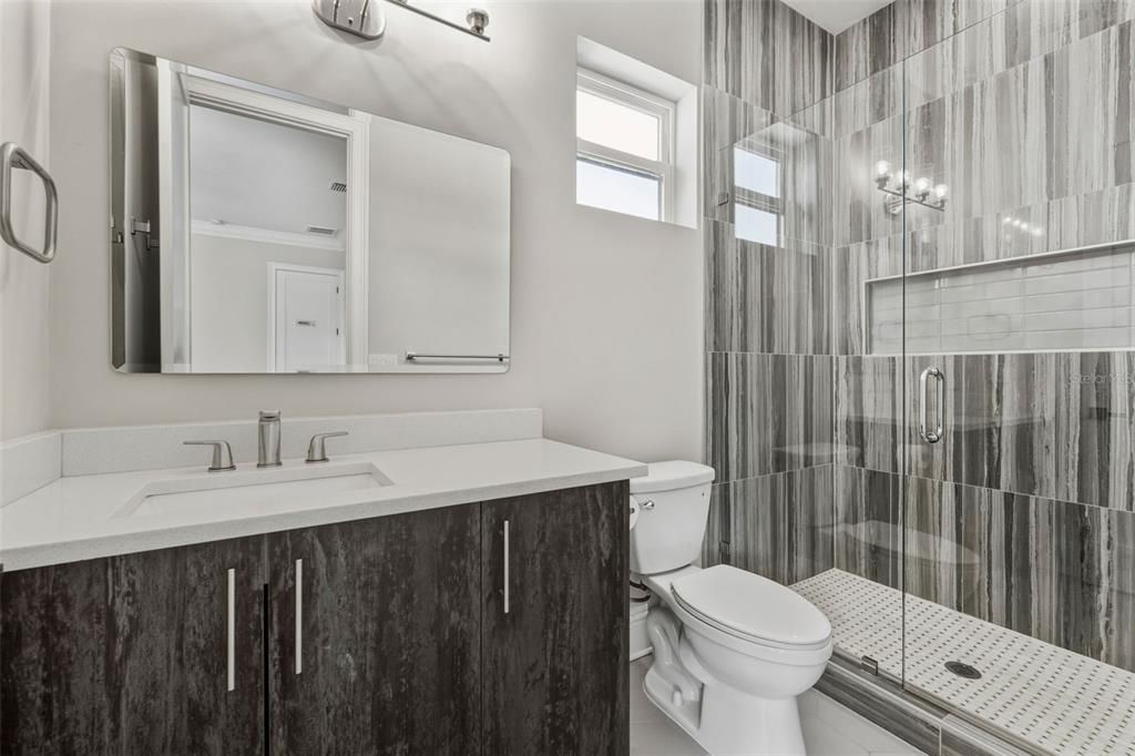 For Sale: $2,899,000 (5 beds, 5 baths, 5863 Square Feet)
