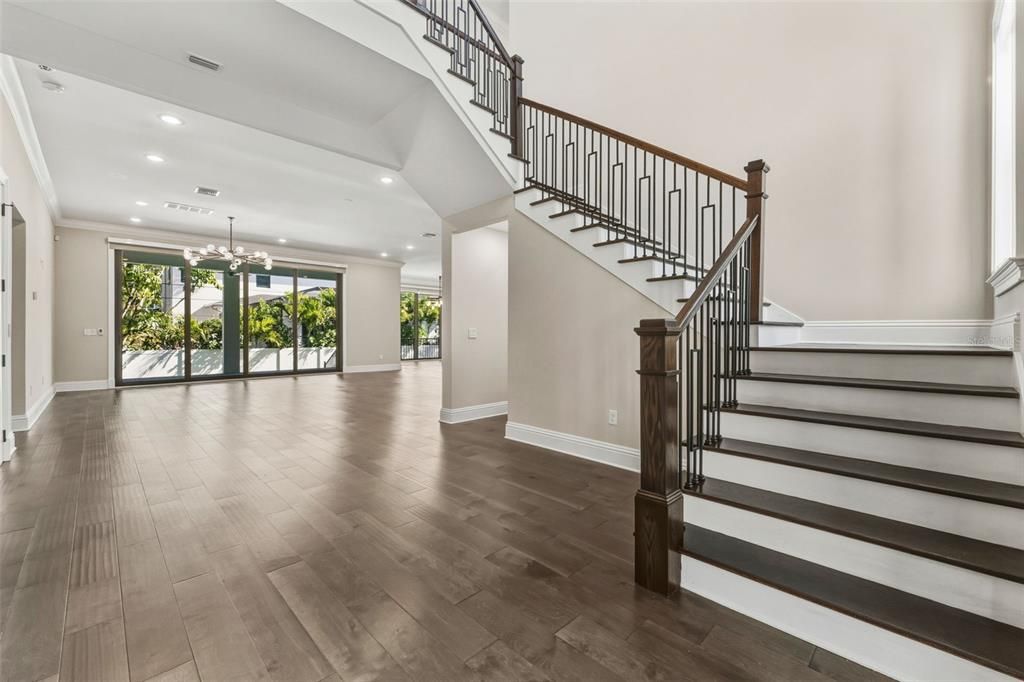 For Sale: $2,899,000 (5 beds, 5 baths, 5863 Square Feet)